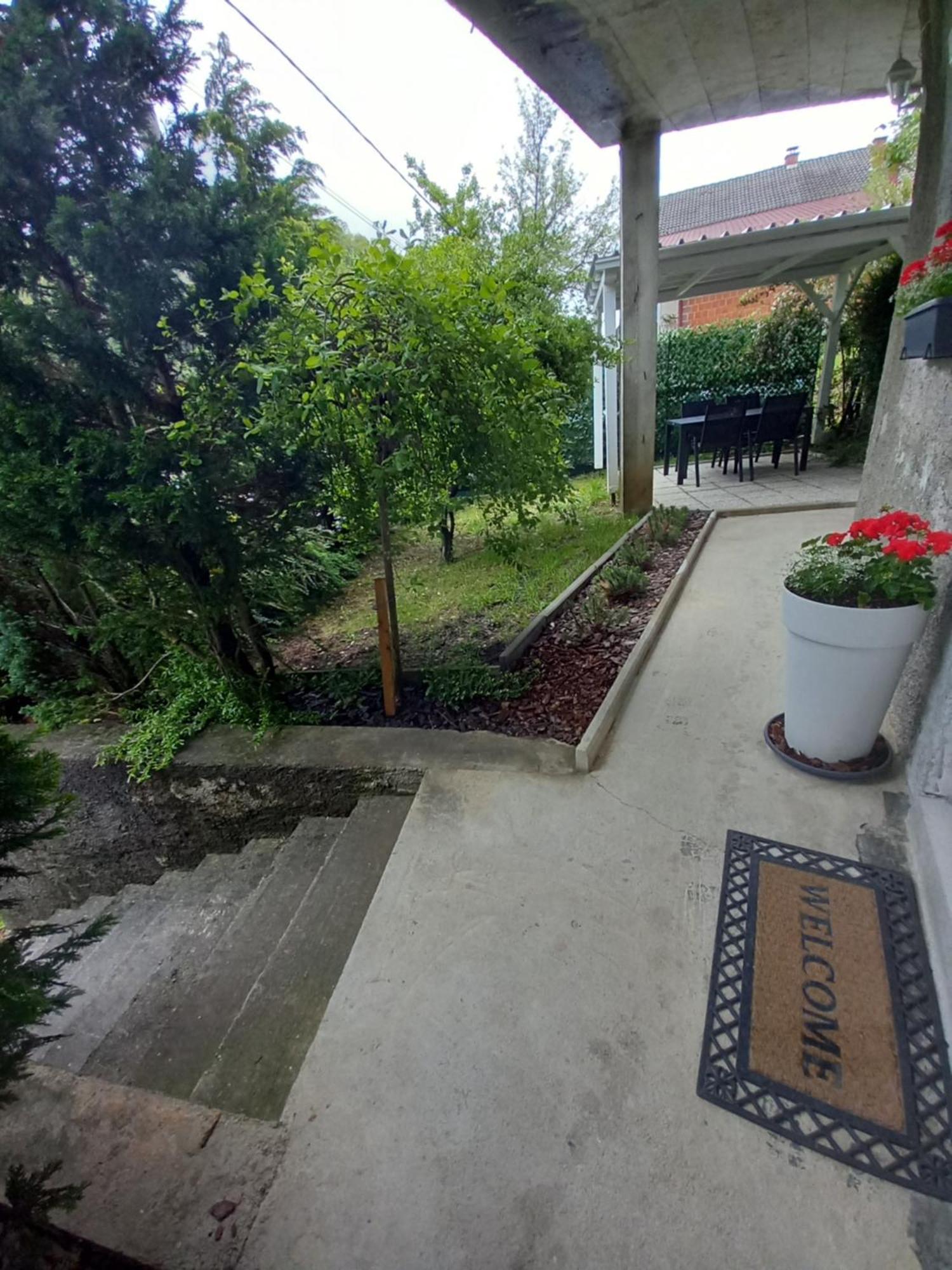 Apartman Mr Guest Крапина Екстериор снимка